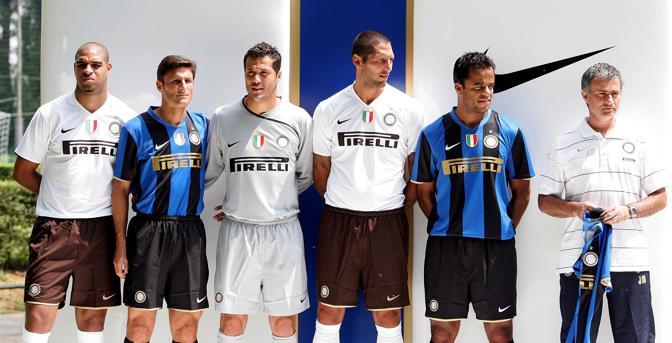 La presentazione con Jos Mourinho: inizia l'era pi vincente da quando Zanetti  all'Inter. Ansa